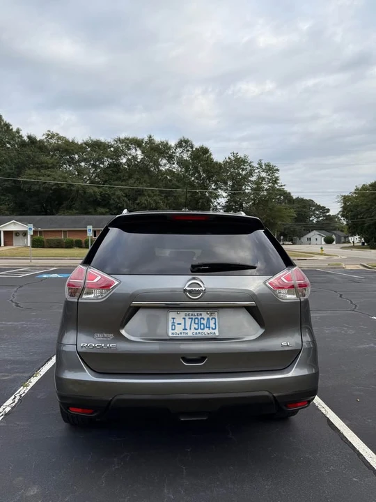 2015 Nissan Rogue - Image 7 of 19
