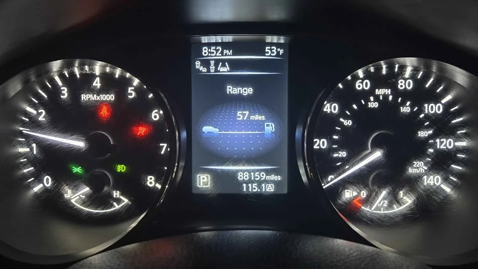 2015 Nissan Rogue - Image 7 of 11