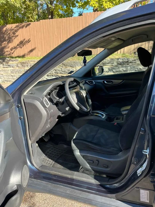 2015 Nissan Rogue - Image 3 of 5