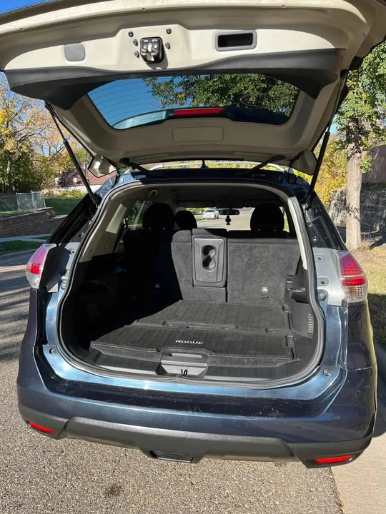 2015 Nissan Rogue - Image 2 of 5