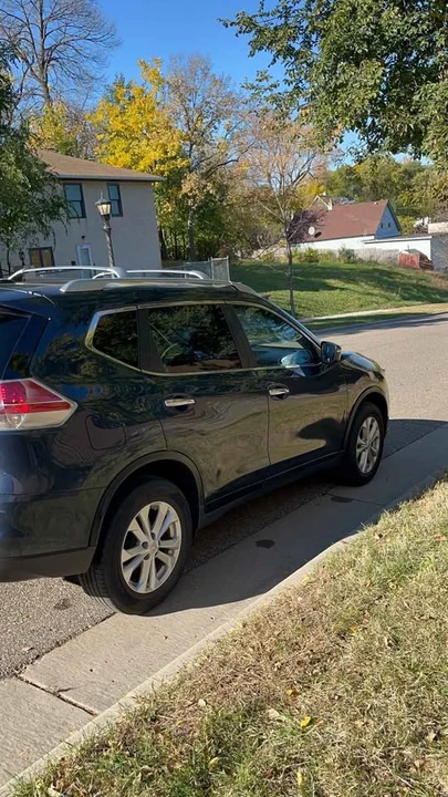 2015 Nissan Rogue - Image 5 of 5