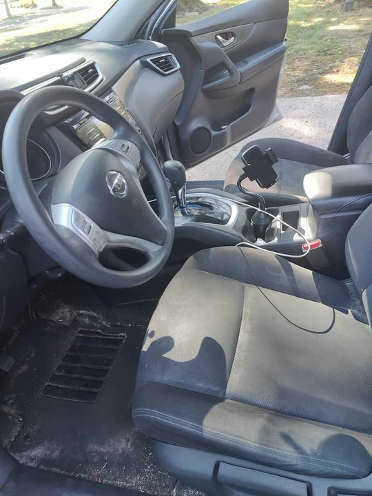 2015 Nissan Rogue - Image 7 of 15