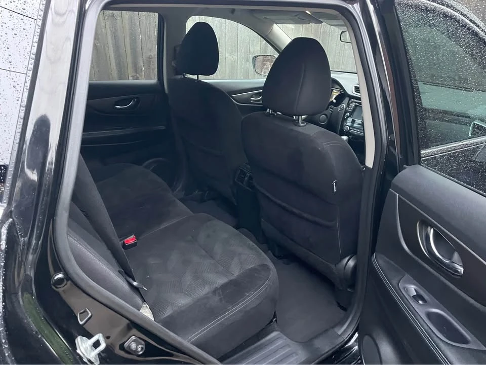 2015 Nissan Rogue - Image 9 of 10