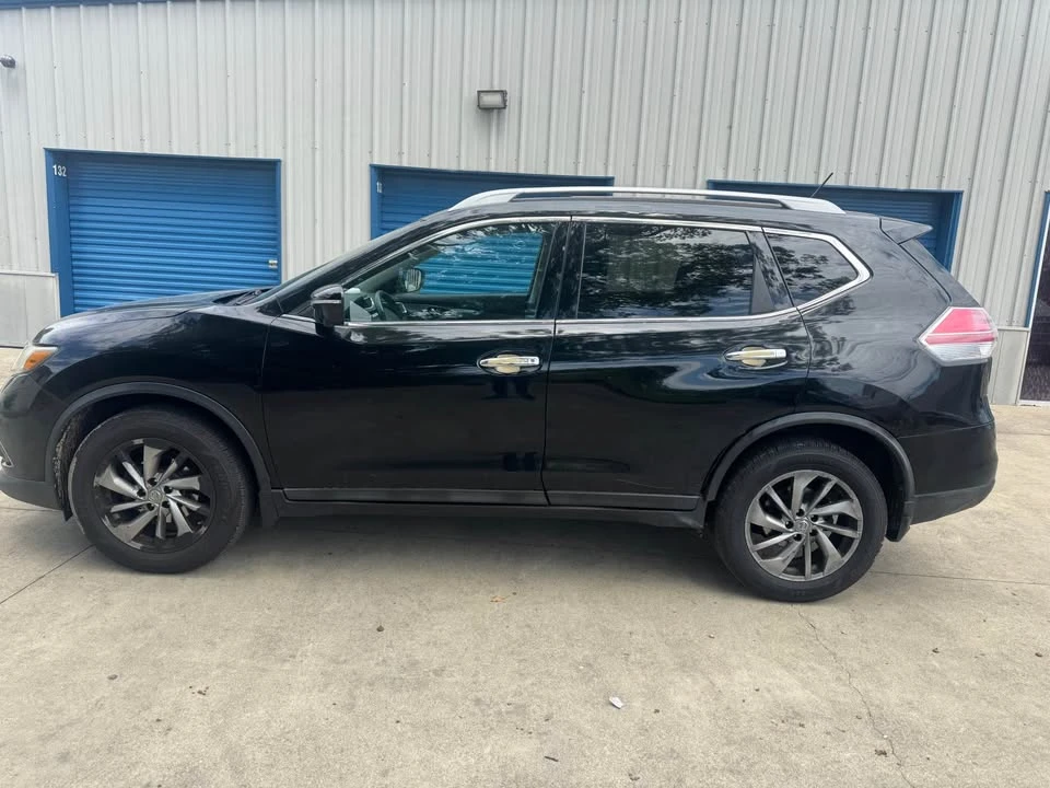 2015 Nissan Rogue - Image 3 of 11
