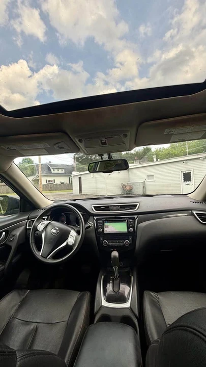 2015 Nissan Rogue - Image 14 of 15