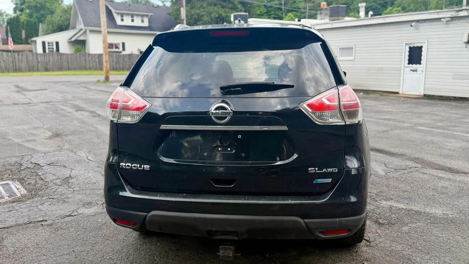 2015 Nissan Rogue - Image 7 of 15