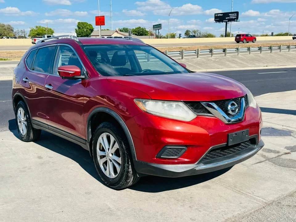 2015 Nissan Rogue - Image 2 of 8