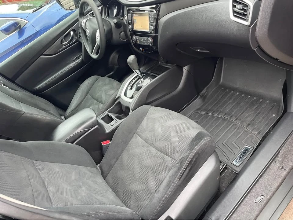 2015 Nissan Rogue - Image 5 of 18