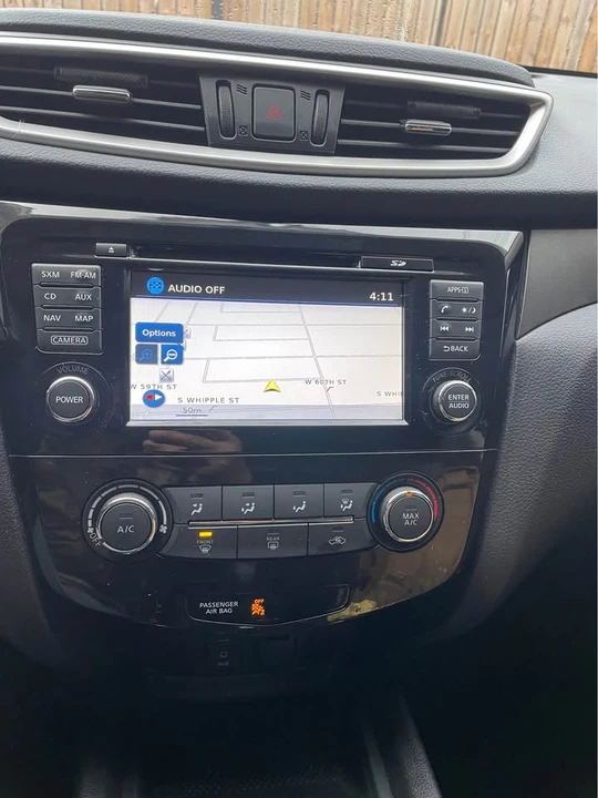 2015 Nissan Rogue - Image 9 of 18