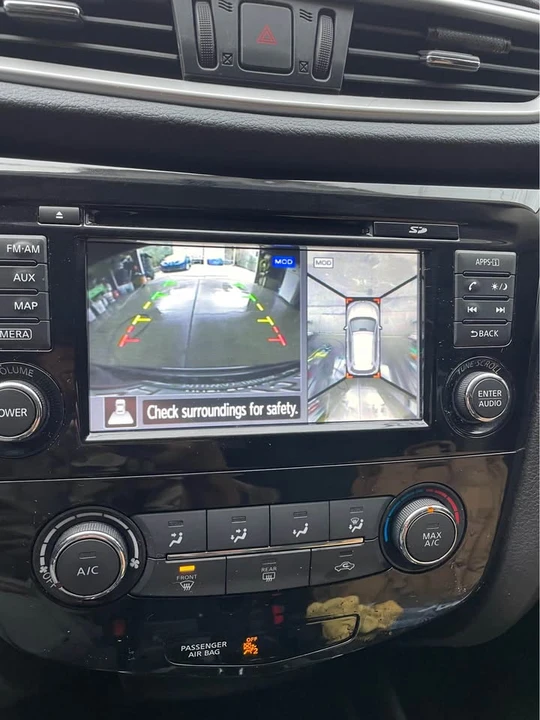2015 Nissan Rogue - Image 11 of 18