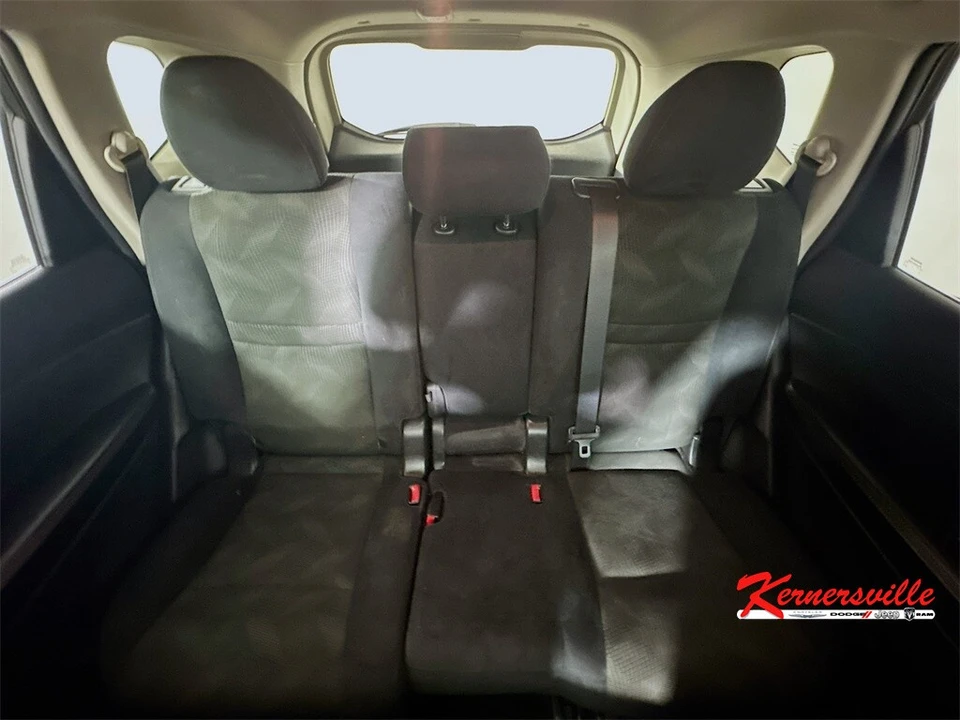 2015 Nissan Rogue - Image 13 of 21