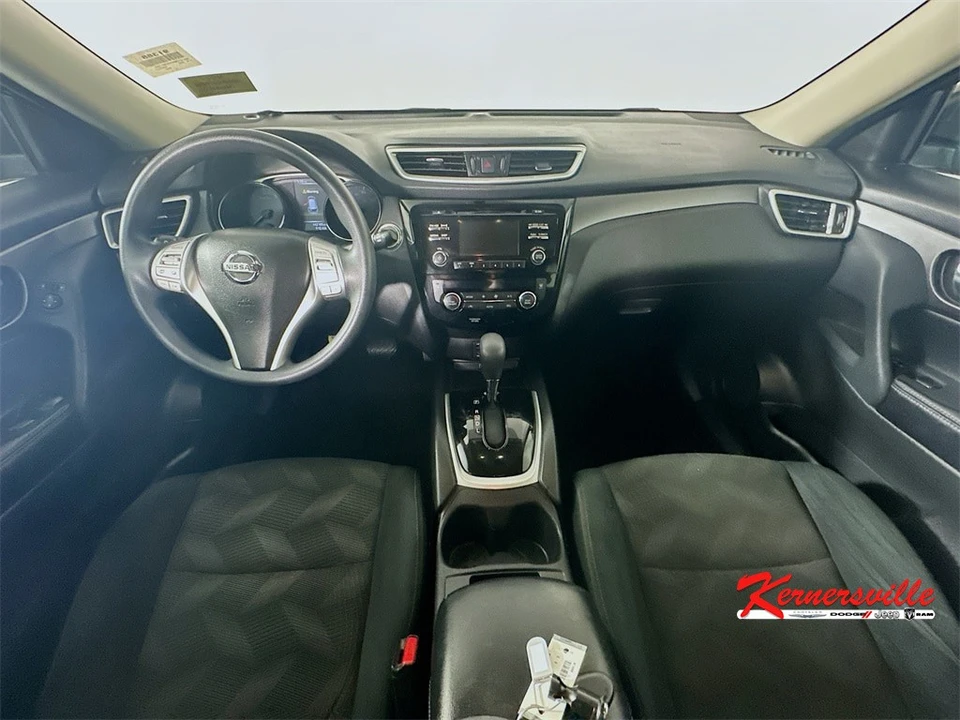 2015 Nissan Rogue - Image 10 of 21