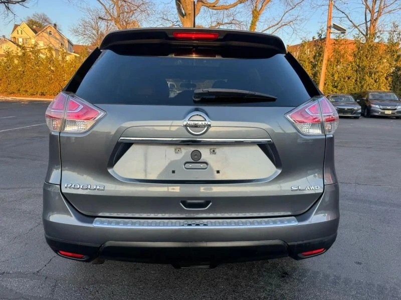 2015 Nissan Rogue - Image 6 of 12