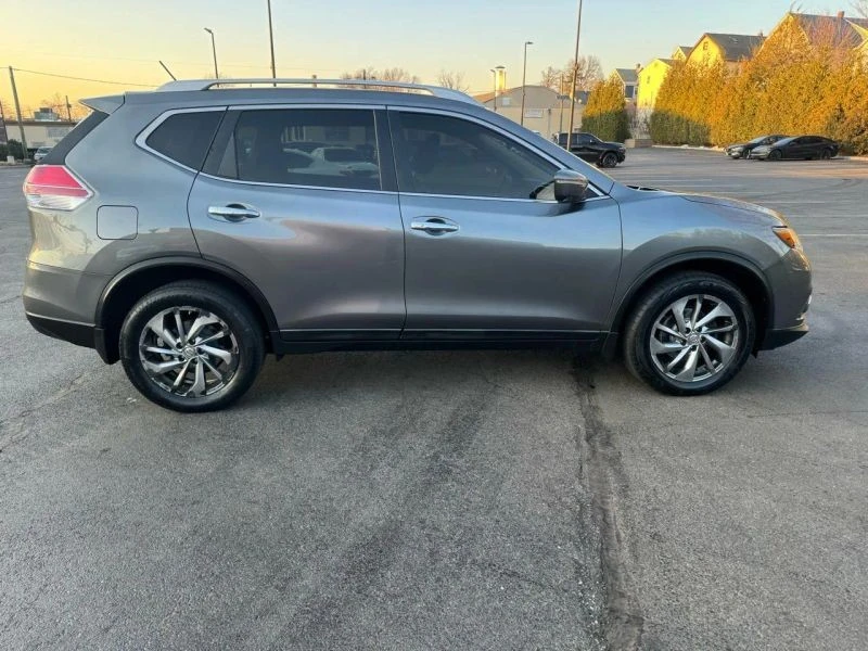 2015 Nissan Rogue - Image 8 of 12