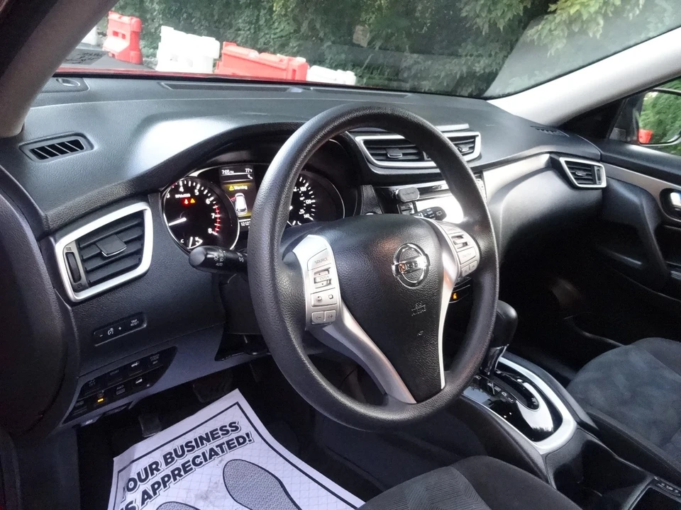 2015 Nissan Rogue - Image 16 of 20