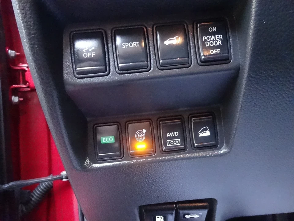 2015 Nissan Rogue - Image 17 of 20