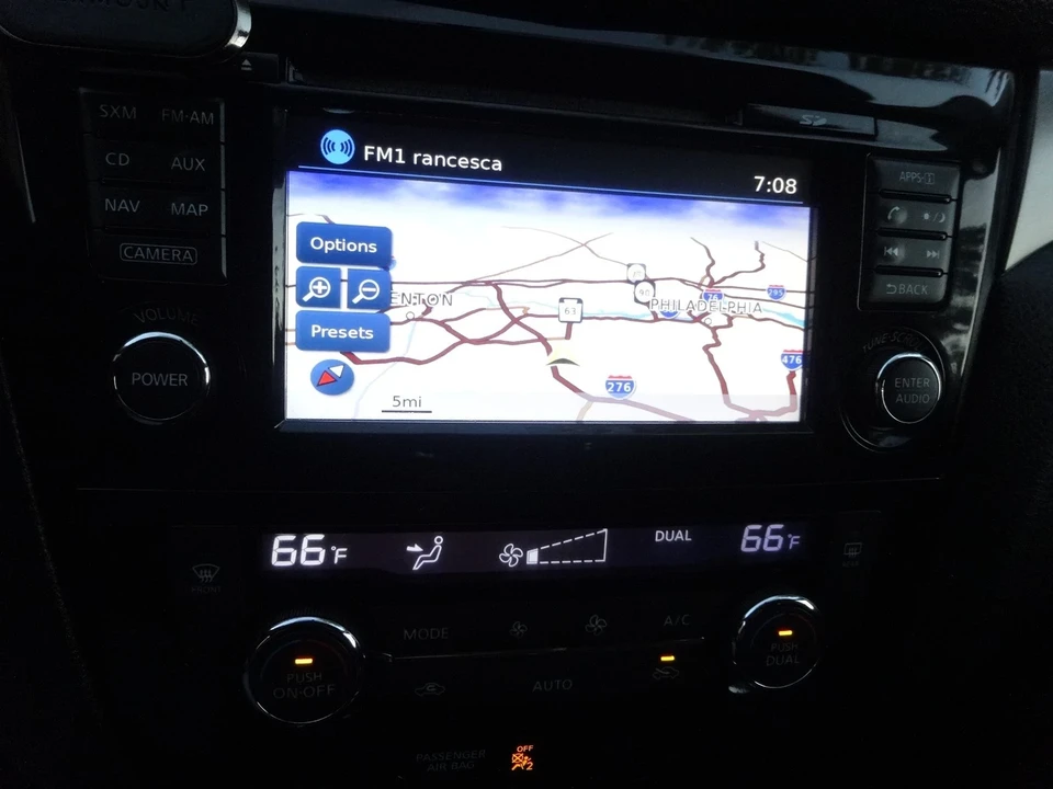 2015 Nissan Rogue - Image 18 of 20