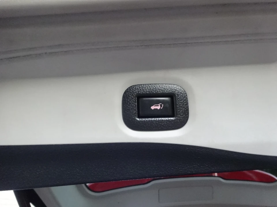 2015 Nissan Rogue - Image 15 of 20