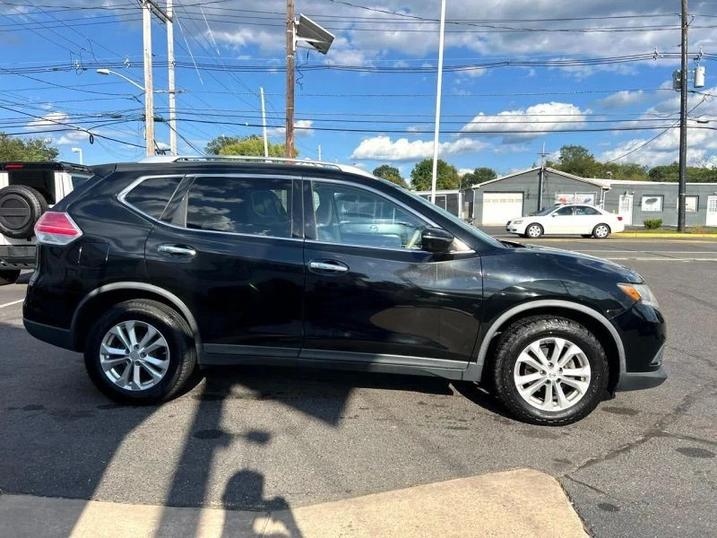 2015 Nissan Rogue - Image 10 of 12
