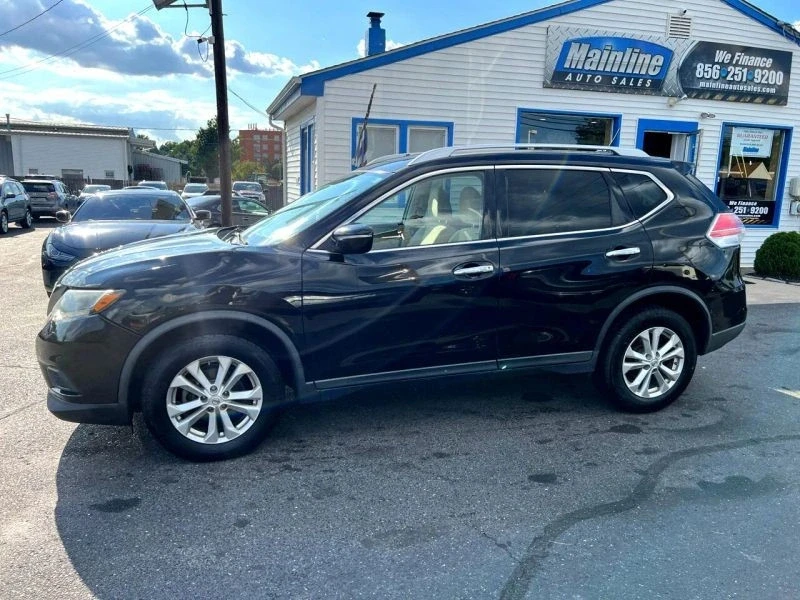 2015 Nissan Rogue - Image 4 of 11