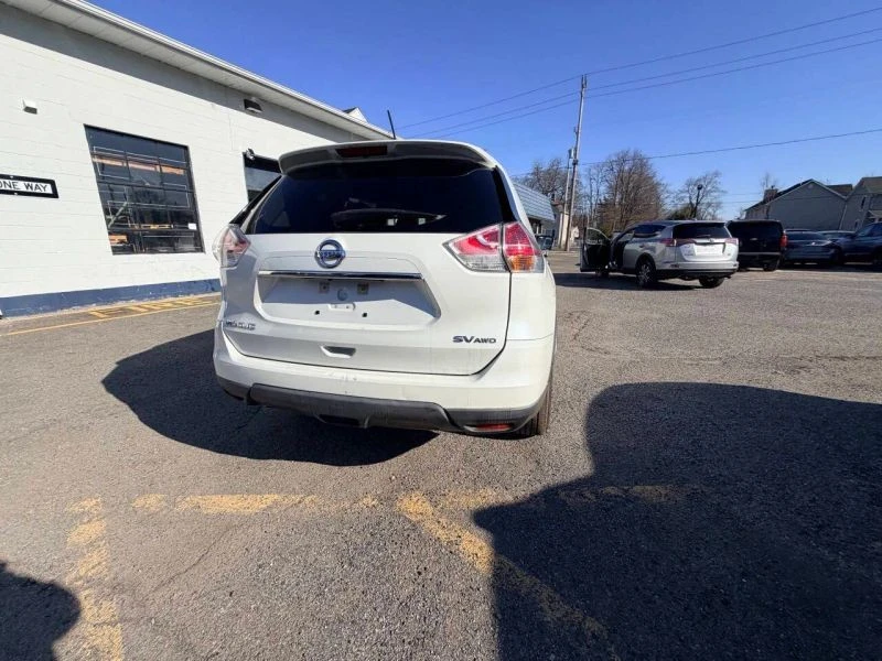 2015 Nissan Rogue - Image 9 of 12