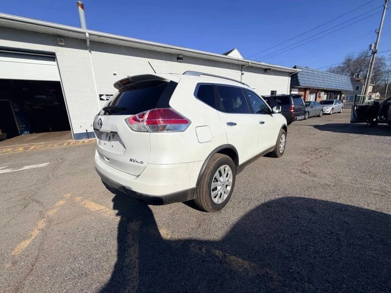 2015 Nissan Rogue - Image 8 of 12