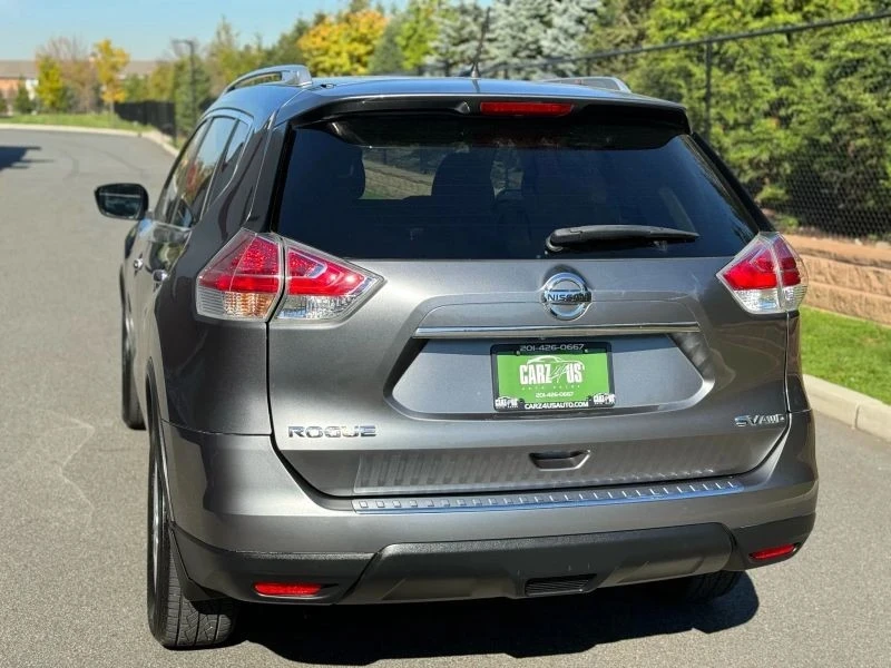 2015 Nissan Rogue - Image 9 of 12