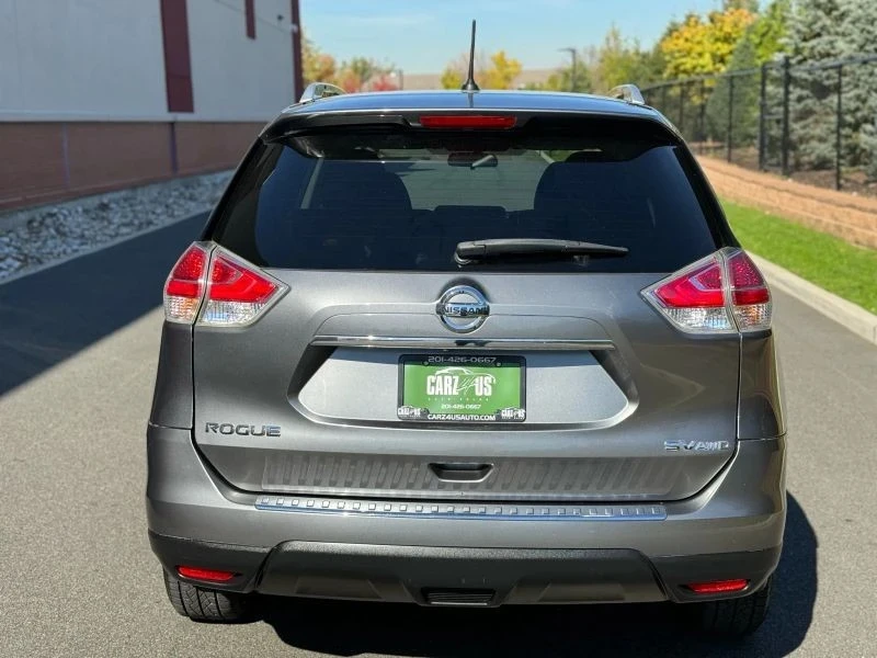 2015 Nissan Rogue - Image 8 of 12