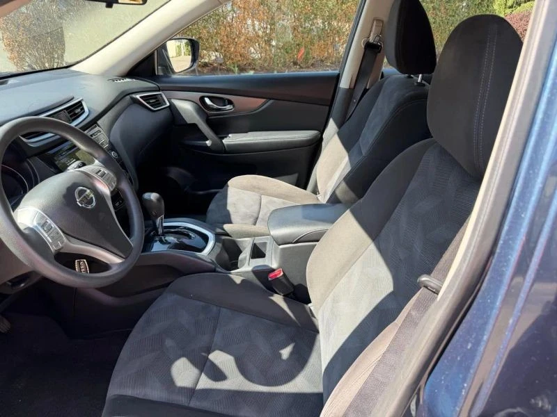 2015 Nissan Rogue - Image 11 of 12