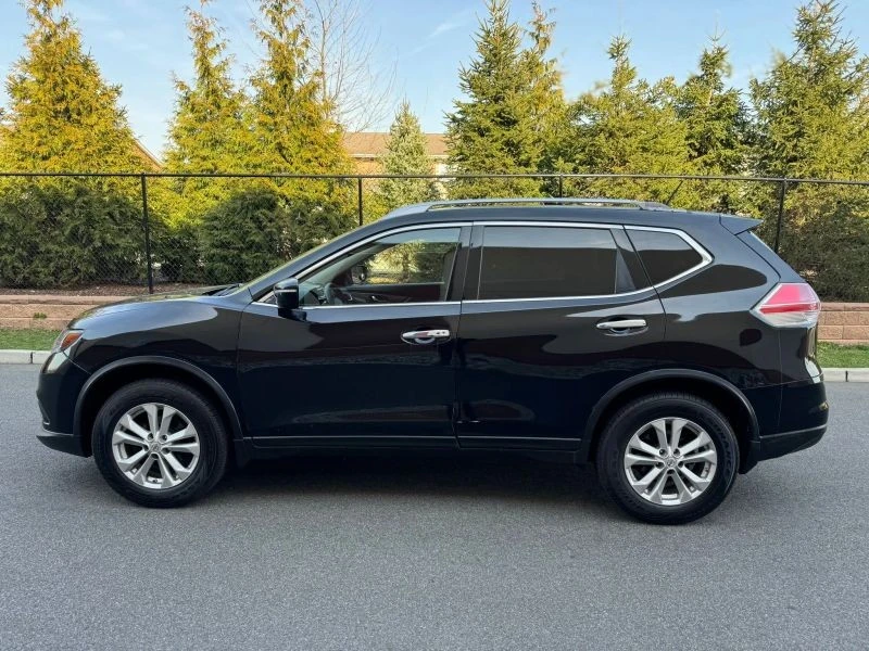 2015 Nissan Rogue - Image 8 of 12