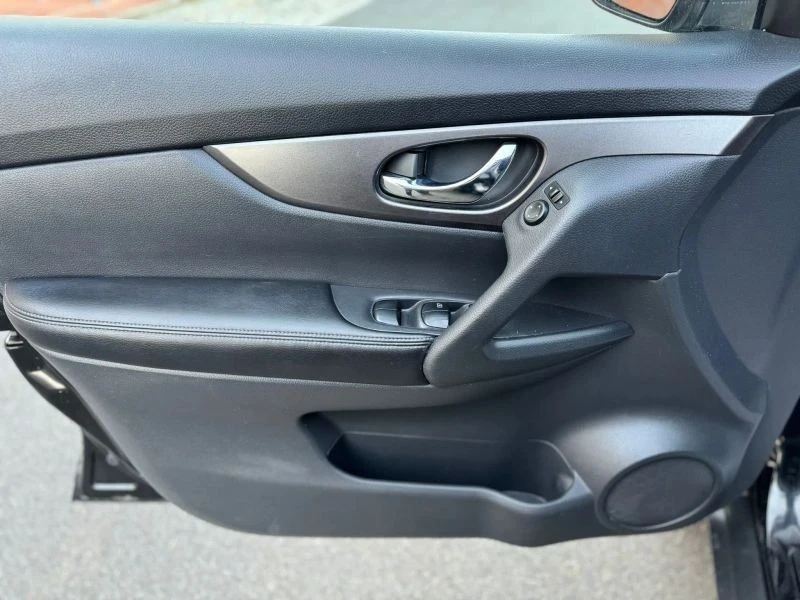 2015 Nissan Rogue - Image 12 of 12