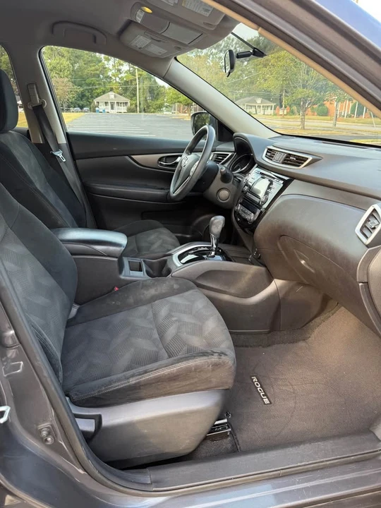 2015 Nissan Rogue - Image 12 of 19