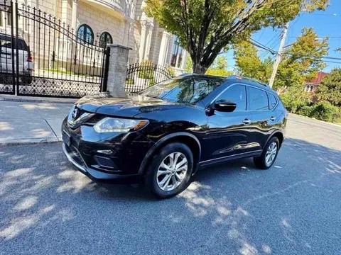 2015 Nissan Rogue · SV Sport Utility 4D