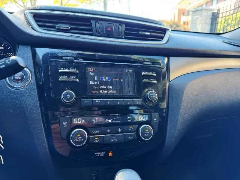 2015 Nissan Rogue - Image 9 of 18