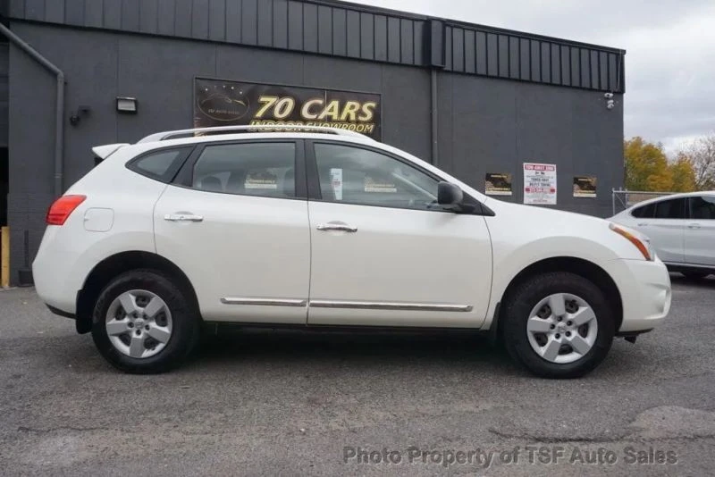 2015 Nissan Rogue - Image 8 of 12
