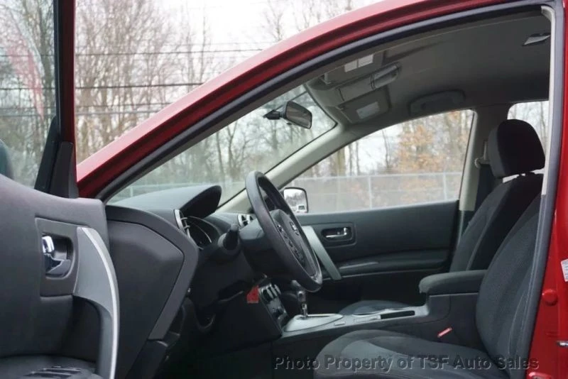 2015 Nissan Rogue - Image 10 of 12