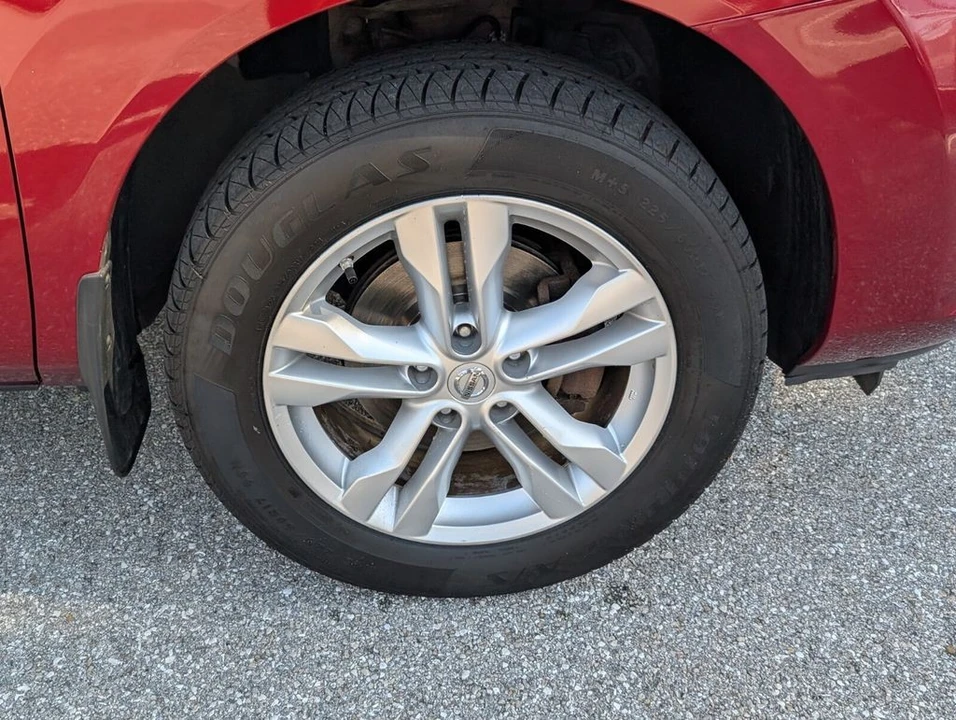 2015 Nissan Rogue - Image 18 of 28