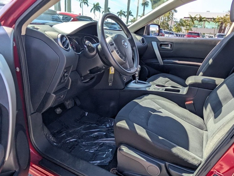 2015 Nissan Rogue - Image 11 of 28