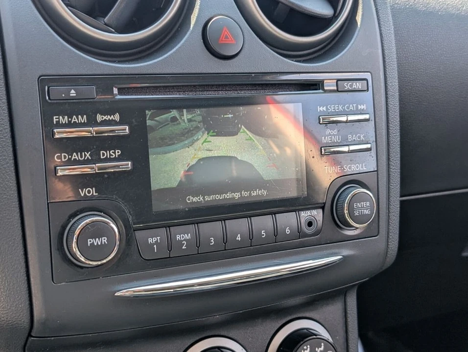 2015 Nissan Rogue - Image 21 of 28