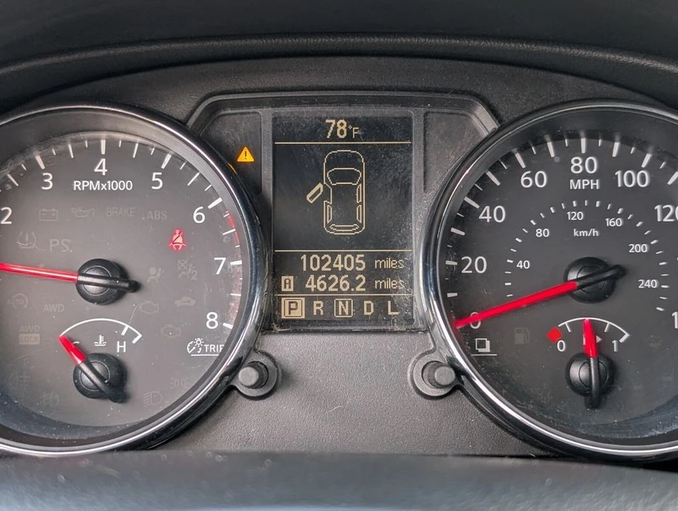 2015 Nissan Rogue - Image 20 of 21