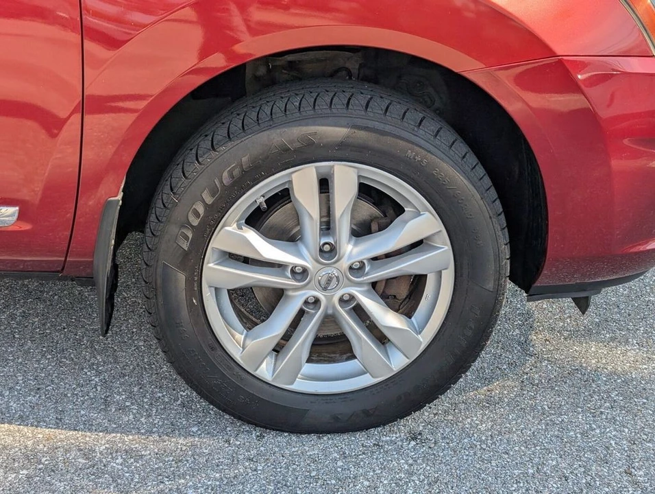2015 Nissan Rogue - Image 9 of 28