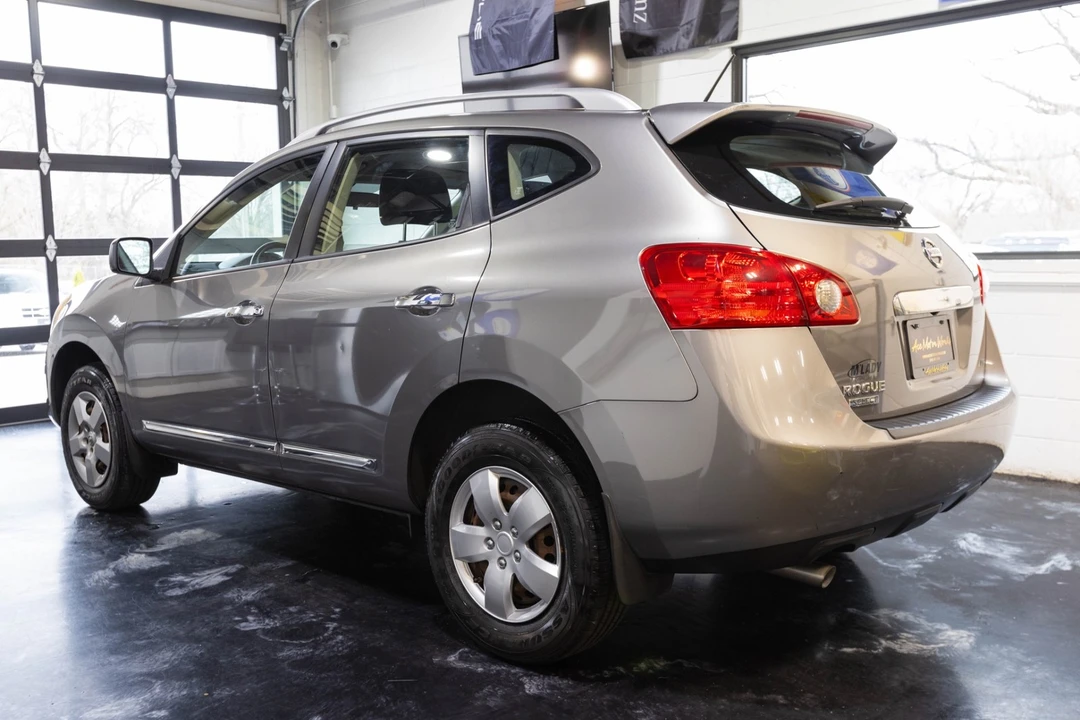 2015 Nissan Rogue - Image 8 of 21