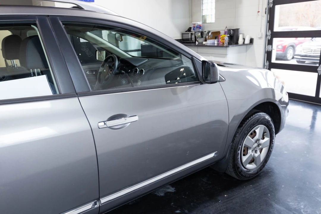 2015 Nissan Rogue - Image 13 of 21