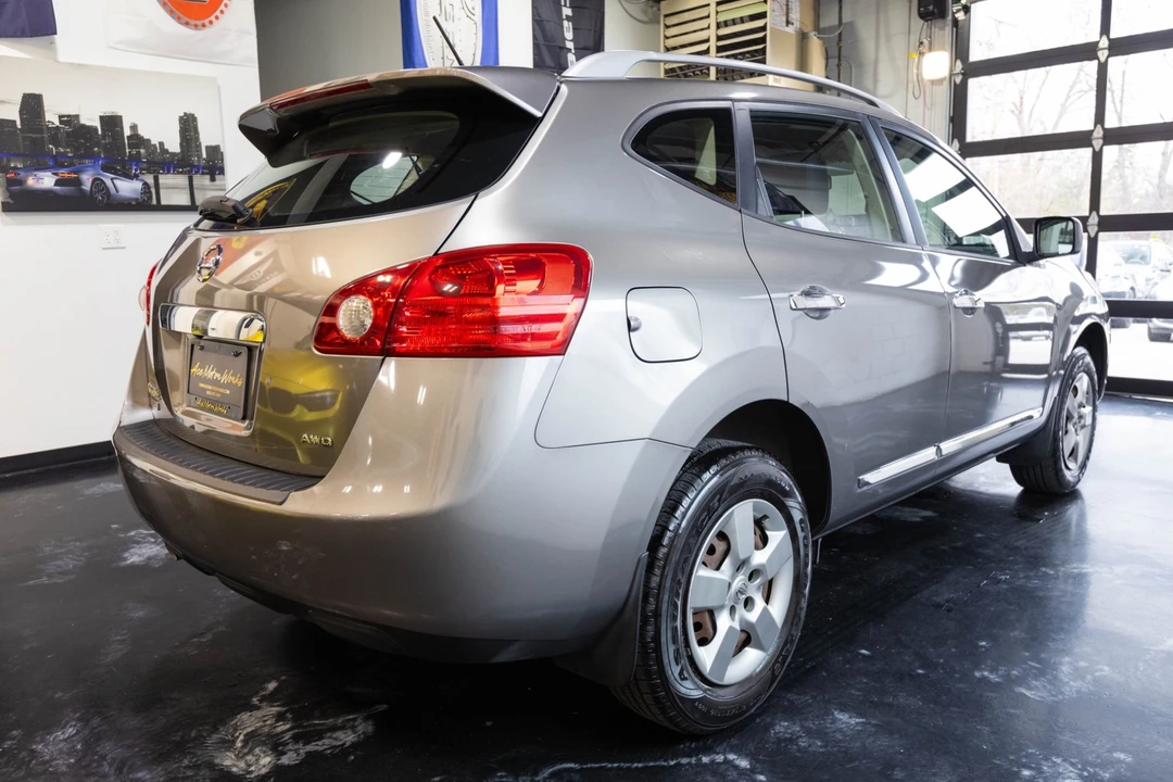 2015 Nissan Rogue - Image 10 of 21