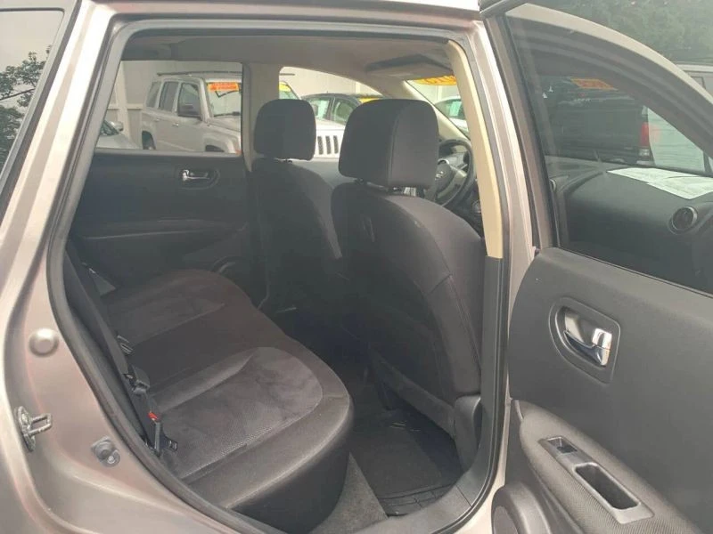2015 Nissan Rogue - Image 6 of 12