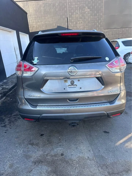 2015 Nissan Rogue - Image 6 of 7