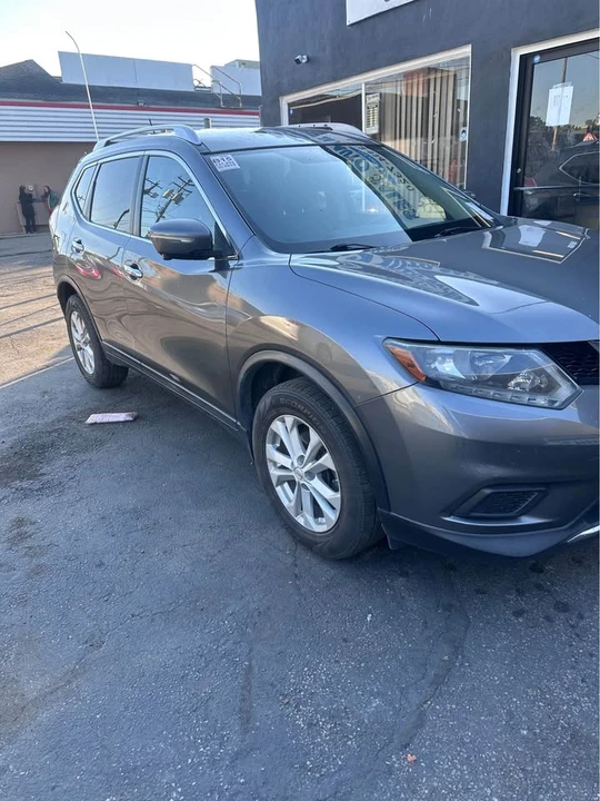 2015 Nissan Rogue - Image 3 of 7