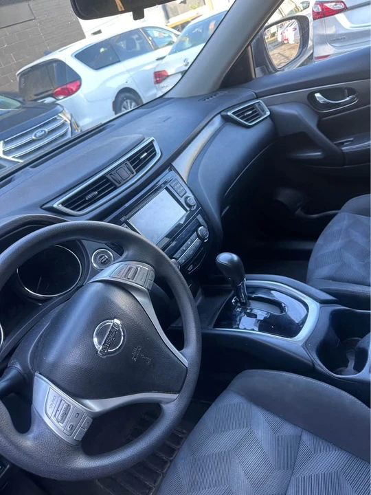 2015 Nissan Rogue - Image 7 of 7