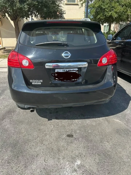 2015 Nissan Rogue - Image 2 of 4