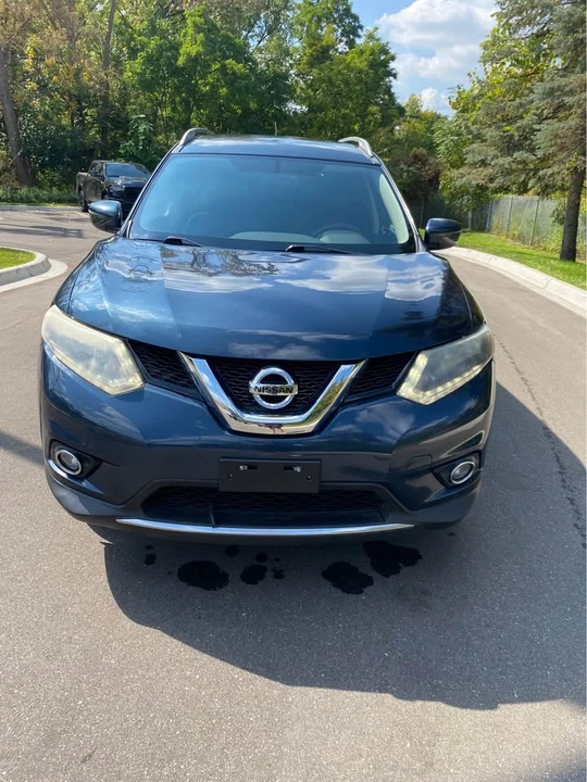 2015 Nissan Rogue - Image 2 of 15